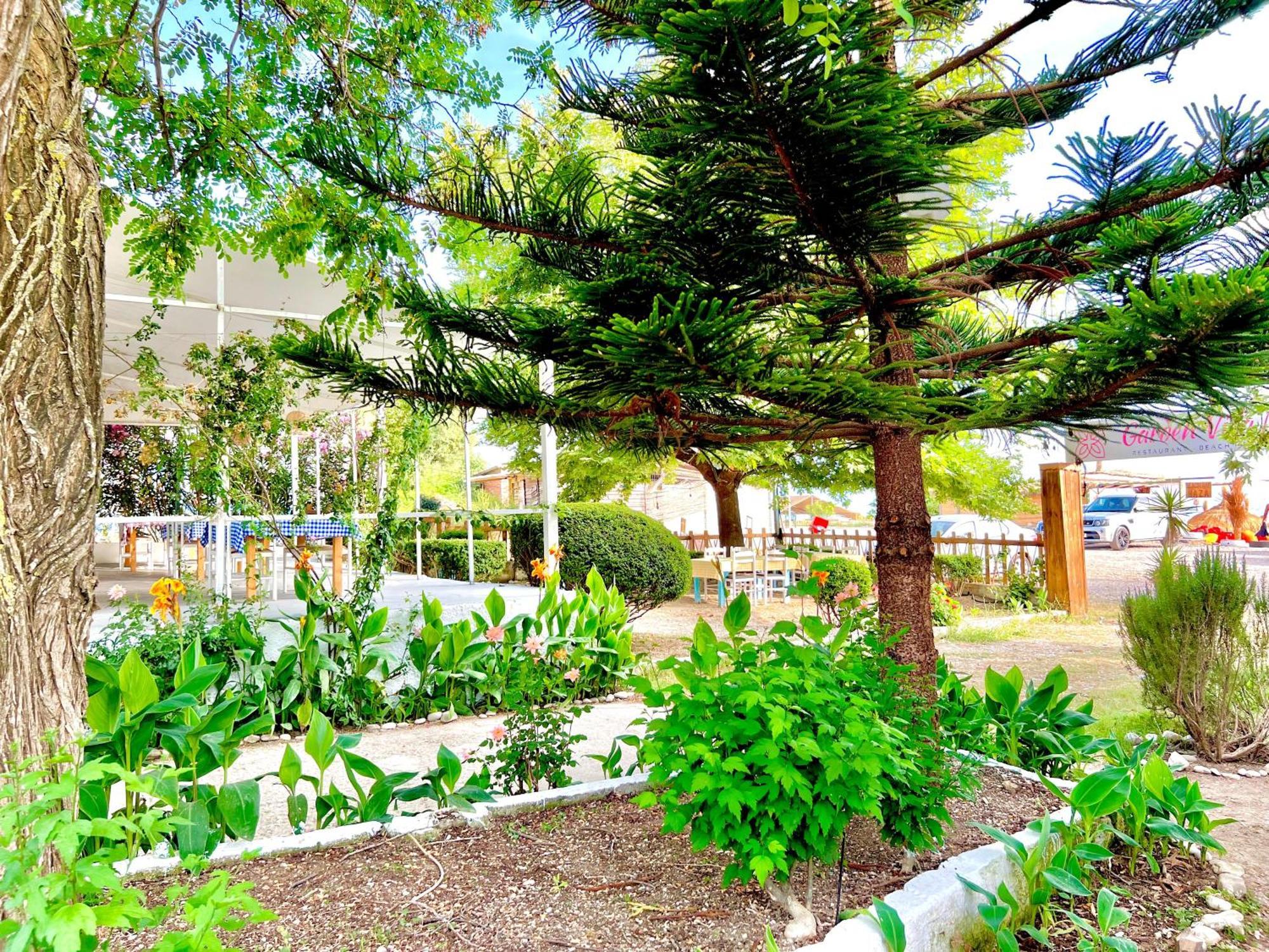 Garden Villa Naza Piqeras Esterno foto